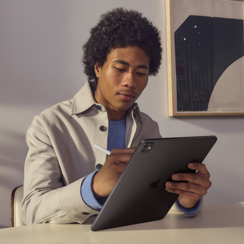 Apple/苹果 iPad Pro13英寸 M5芯片 2025年新款平板电脑 256G WLAN版 深空黑色